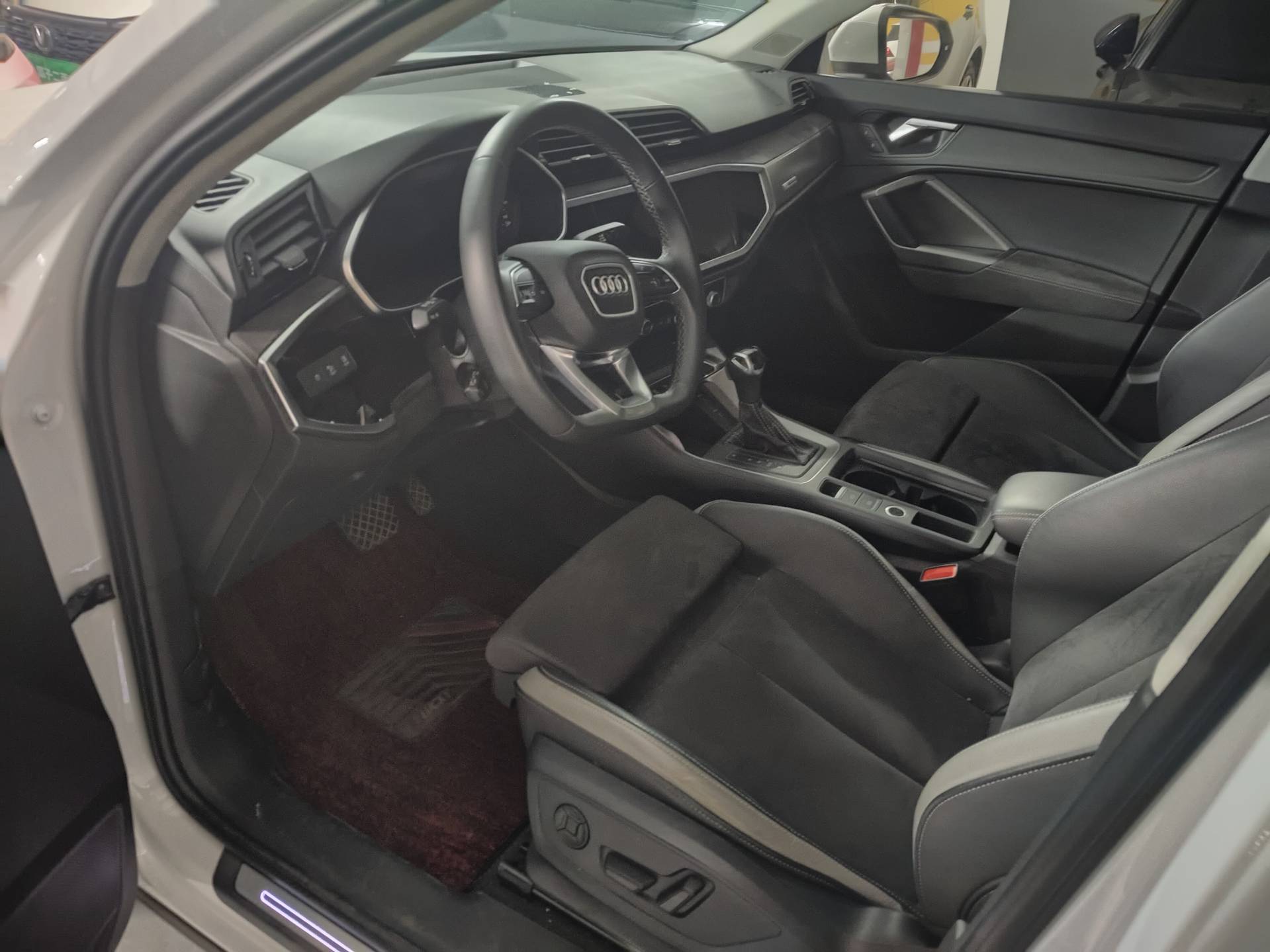 Audi Q3 2023 #2 Audi Q3 2023 car image #2