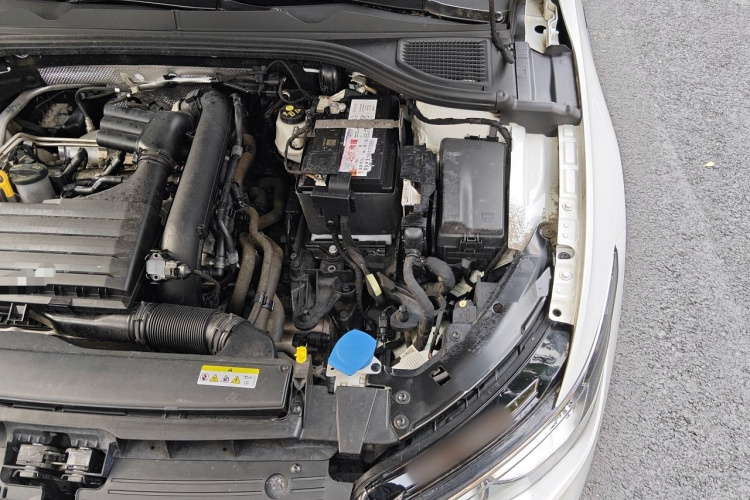 Volkswagen Golf 2022 car image #23