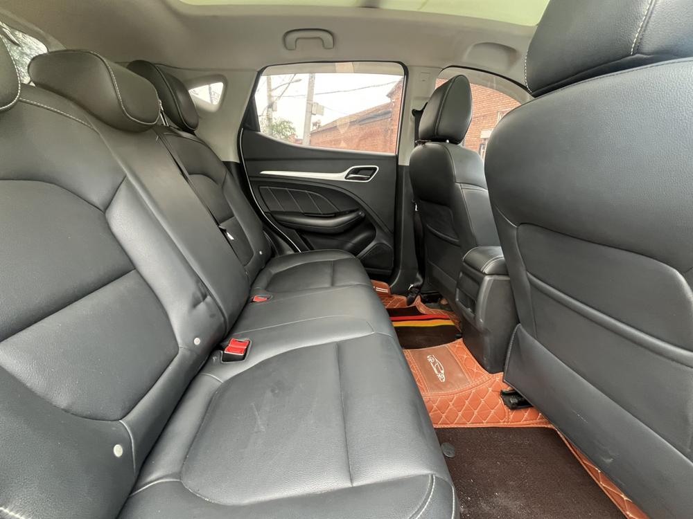 MG ZS 2018 car image #13