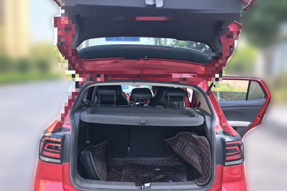 Volkswagen T-Cross 2019 #8 Volkswagen T-Cross 2019 car image #8