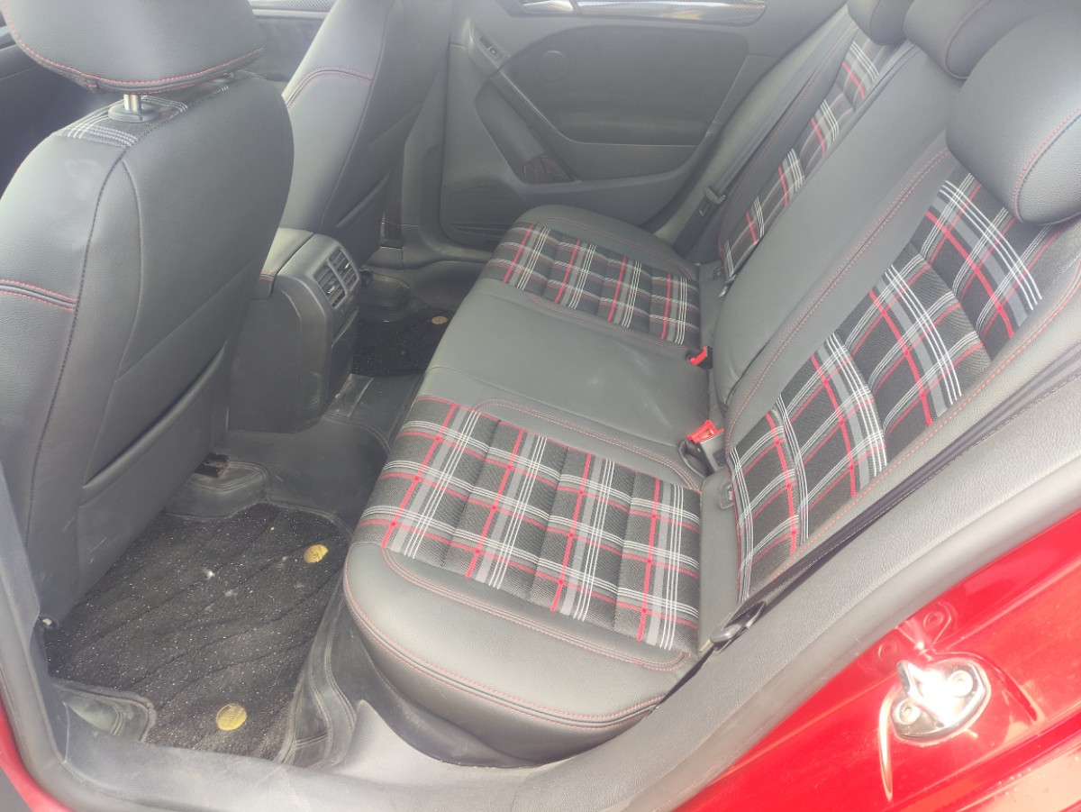Volkswagen Golf 2013 car image #4