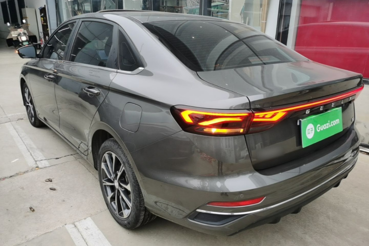 GEELY Emgrand 2024 imagen de coche #5