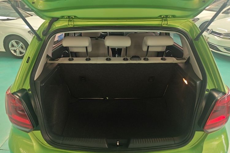 Volkswagen Polo 2018 car image #19