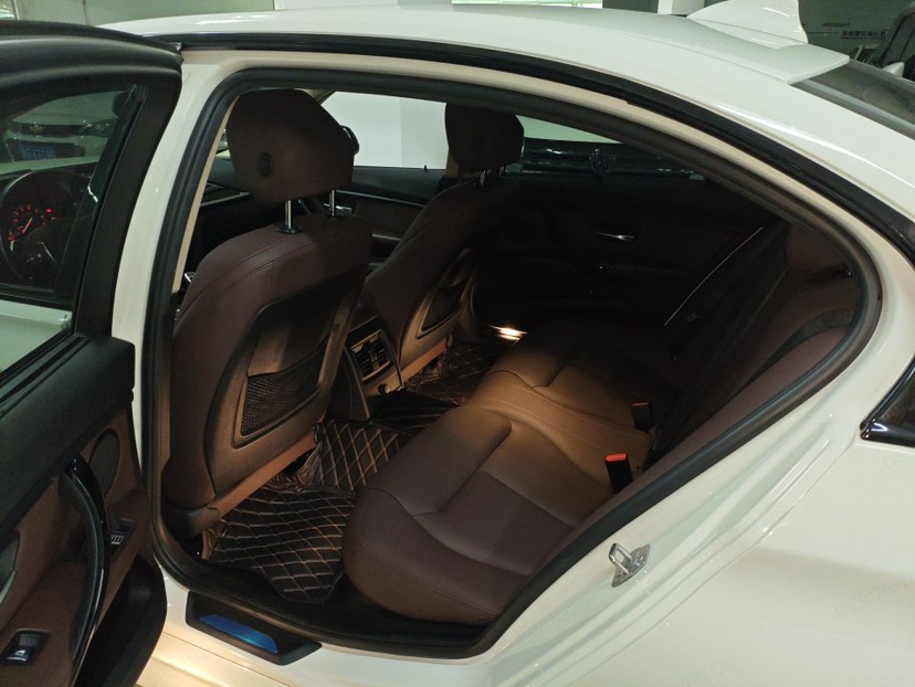 BMW 3 Series 2019 car image #6