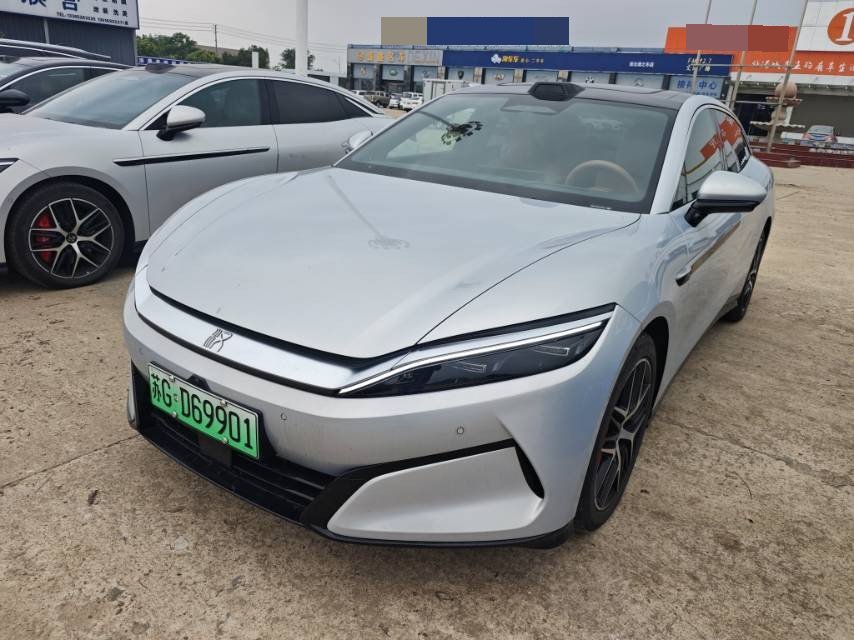 BYD HanL 2025 BYD HanL 2025 صورة سيارة