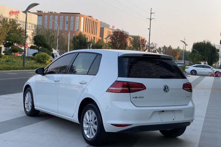 Volkswagen Golf 2016 صورة سيارة #4