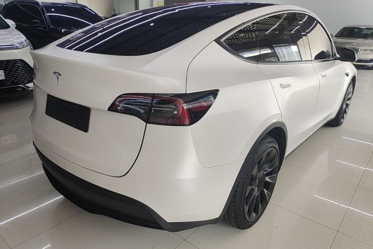 Tesla Model Y 2022 #7 Tesla Model Y 2022 car image #7