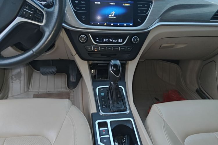 GEELY Emgrand 2016 #14 GEELY Emgrand 2016 car image #14