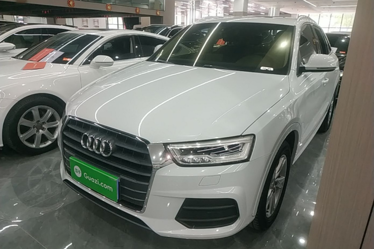 Audi Q3 2018 #2 Audi Q3 2018 car image #2