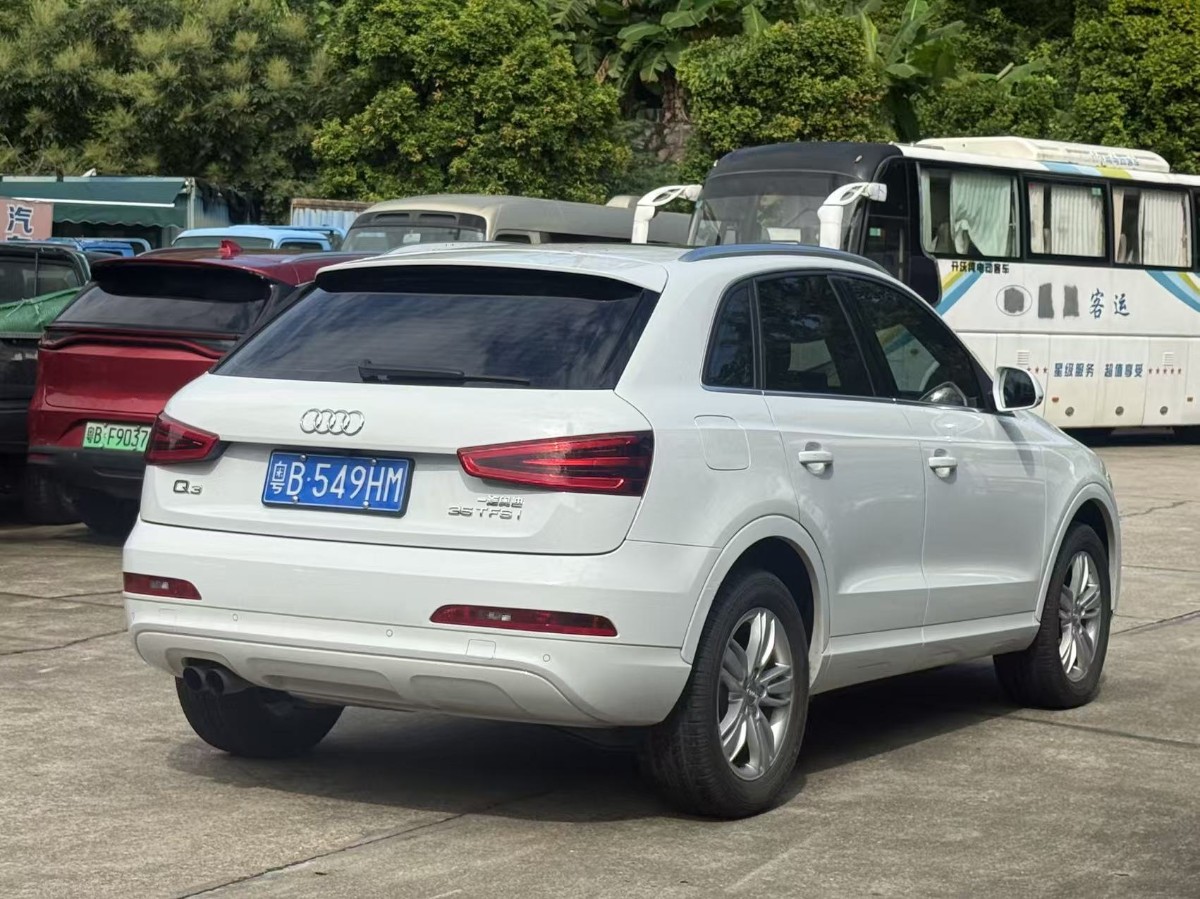 Audi Q3 2014 car image #6