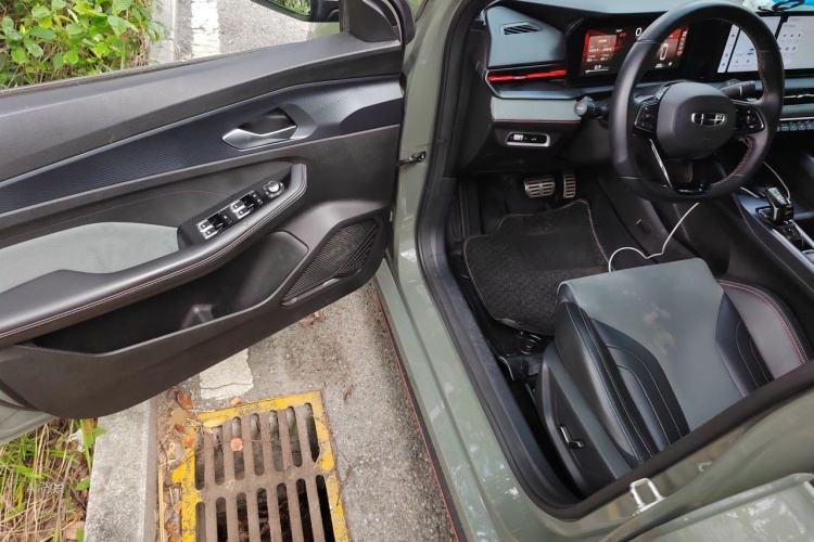 GEELY Binray 2022 car image #18