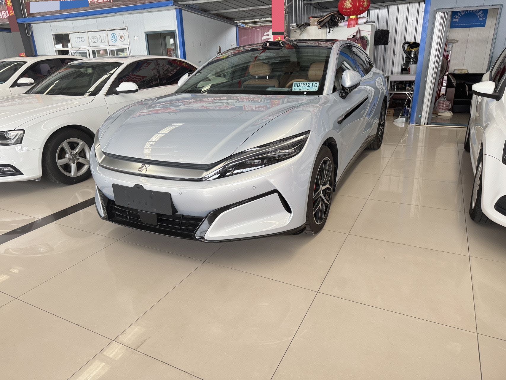 BYD HanL 2025 car image 