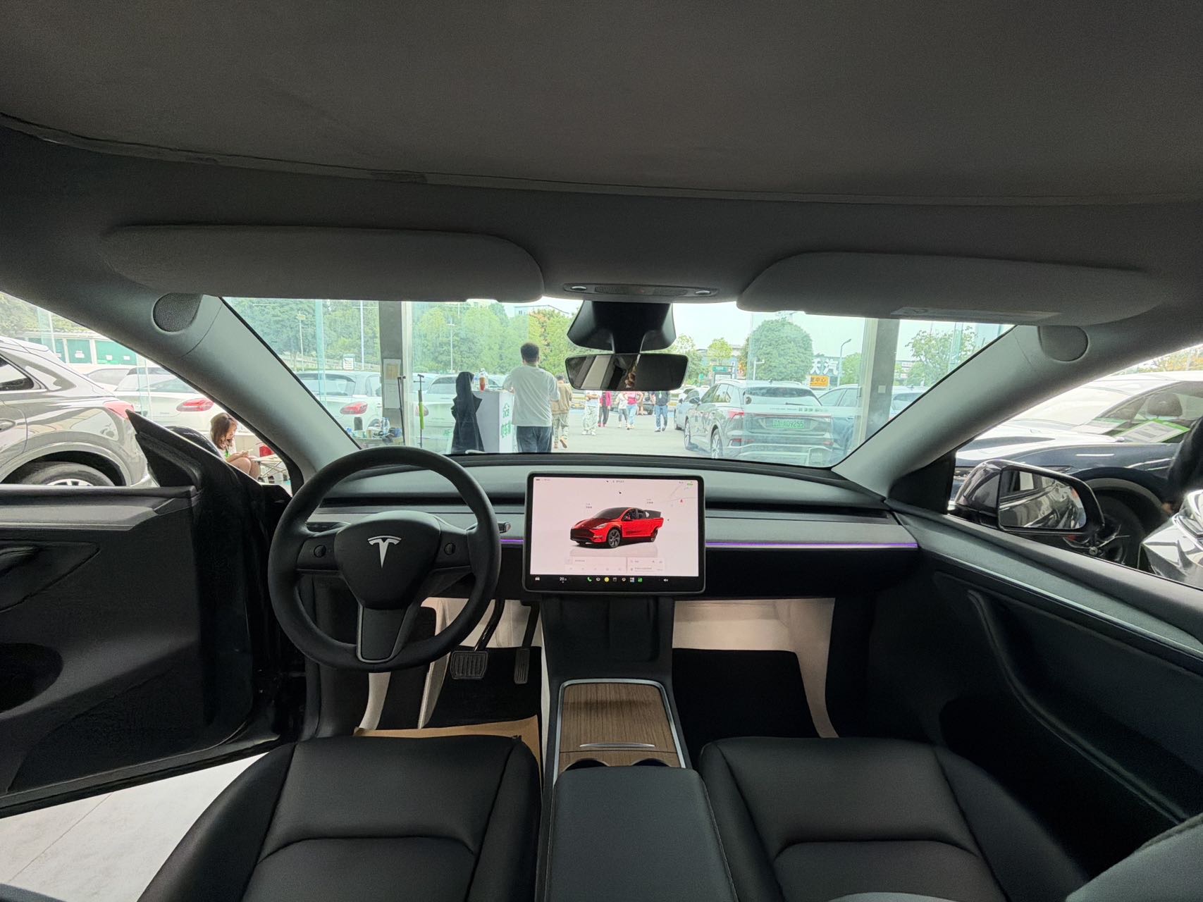 Tesla Model Y 2024 car image #6