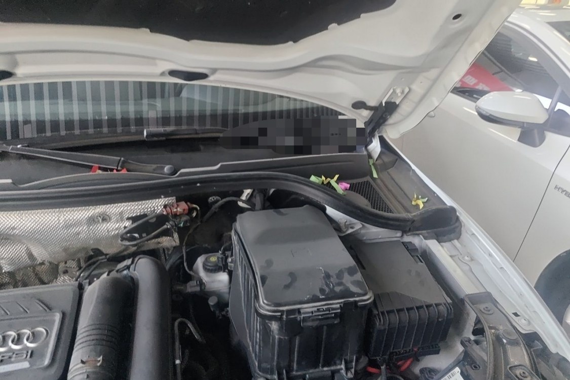 Audi Q3 2016 immagine di auto #12
