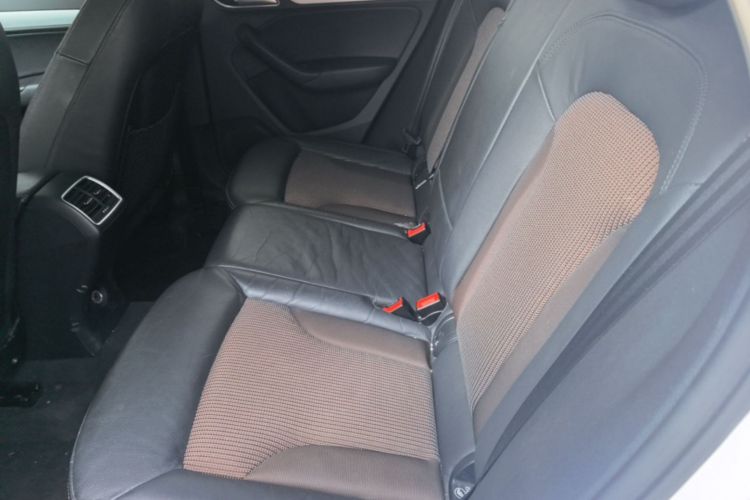Audi Q3 2018 #17 Audi Q3 2018 car image #17