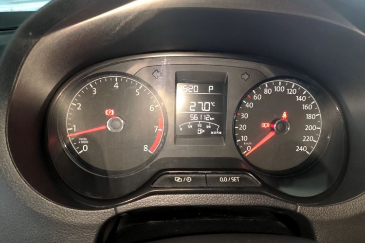 Volkswagen Polo 2018 car image #12