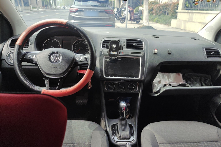 Volkswagen Polo 2017 imagem de carro #12