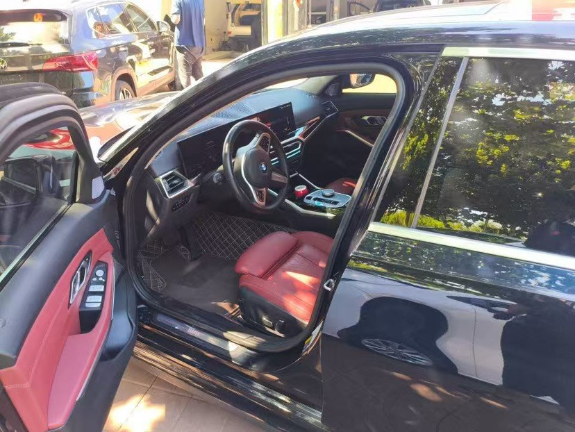 BMW i3 2023 car image #3