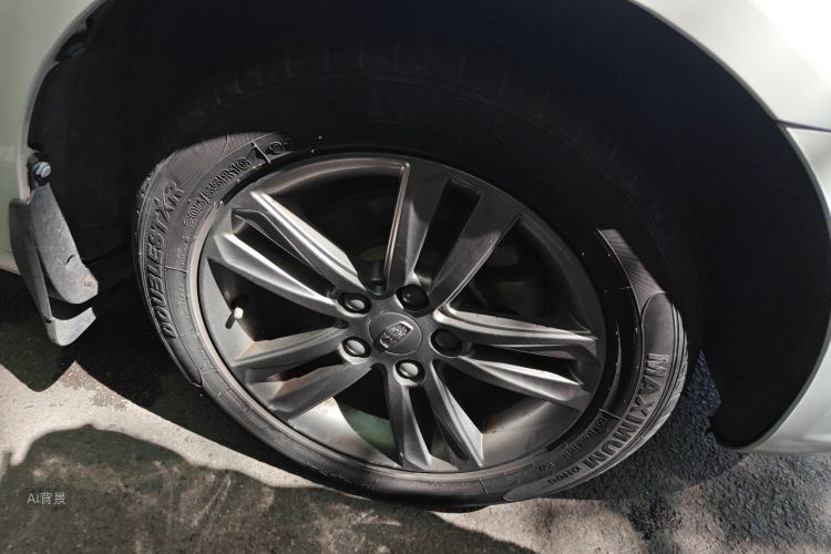 GEELY Emgrand 2017 car image #9