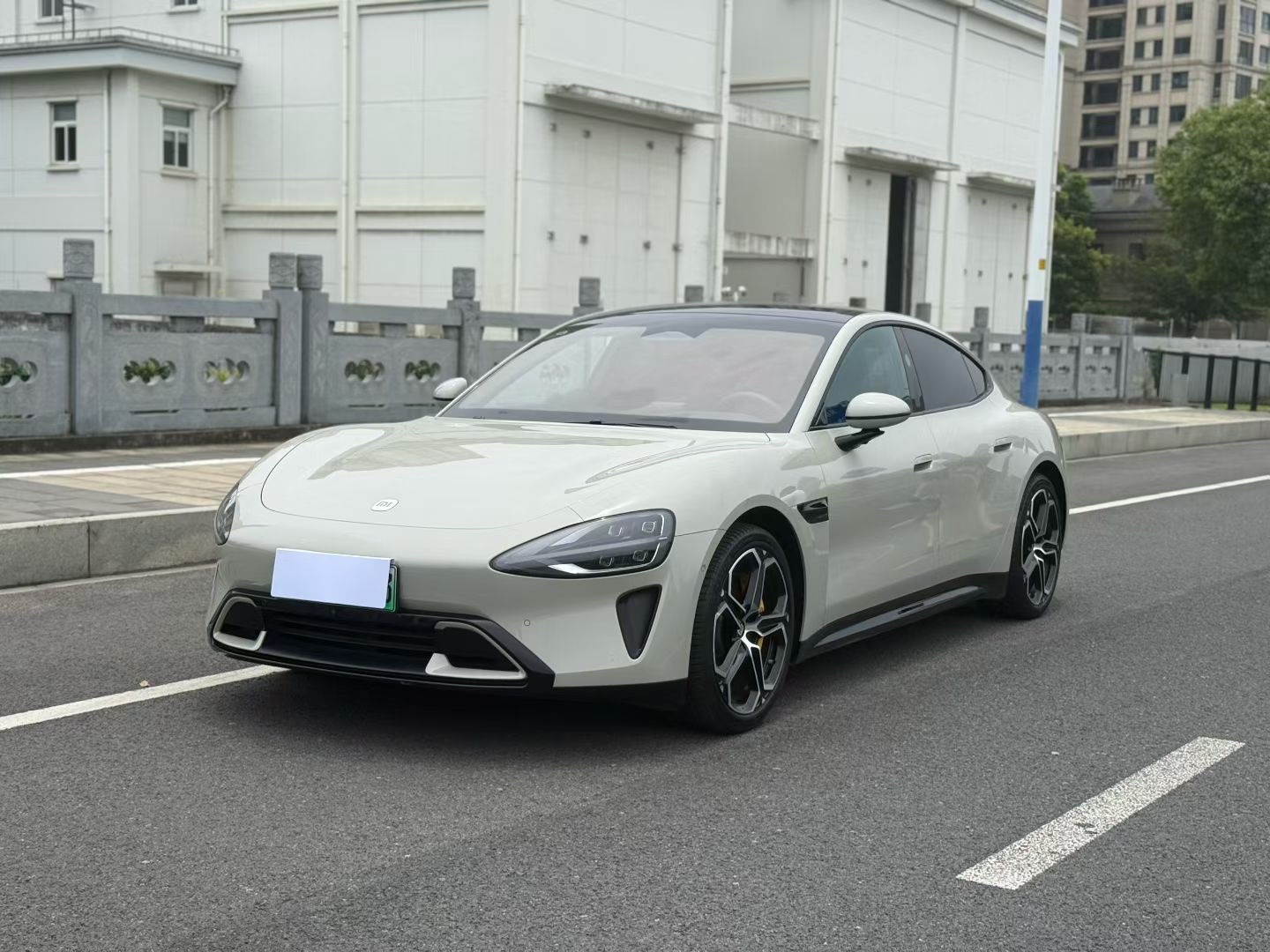 MI SU7 2024 car image 