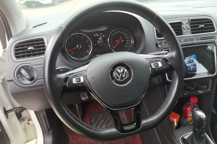 Volkswagen Polo 2018 #15 Volkswagen Polo 2018 car image #15