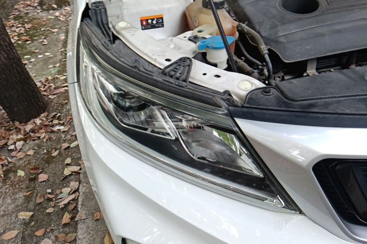 GEELY Vision X6 2020 car image #8