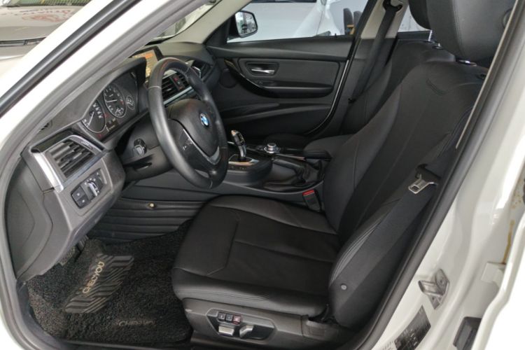 BMW 3 Series 2016 car image #15