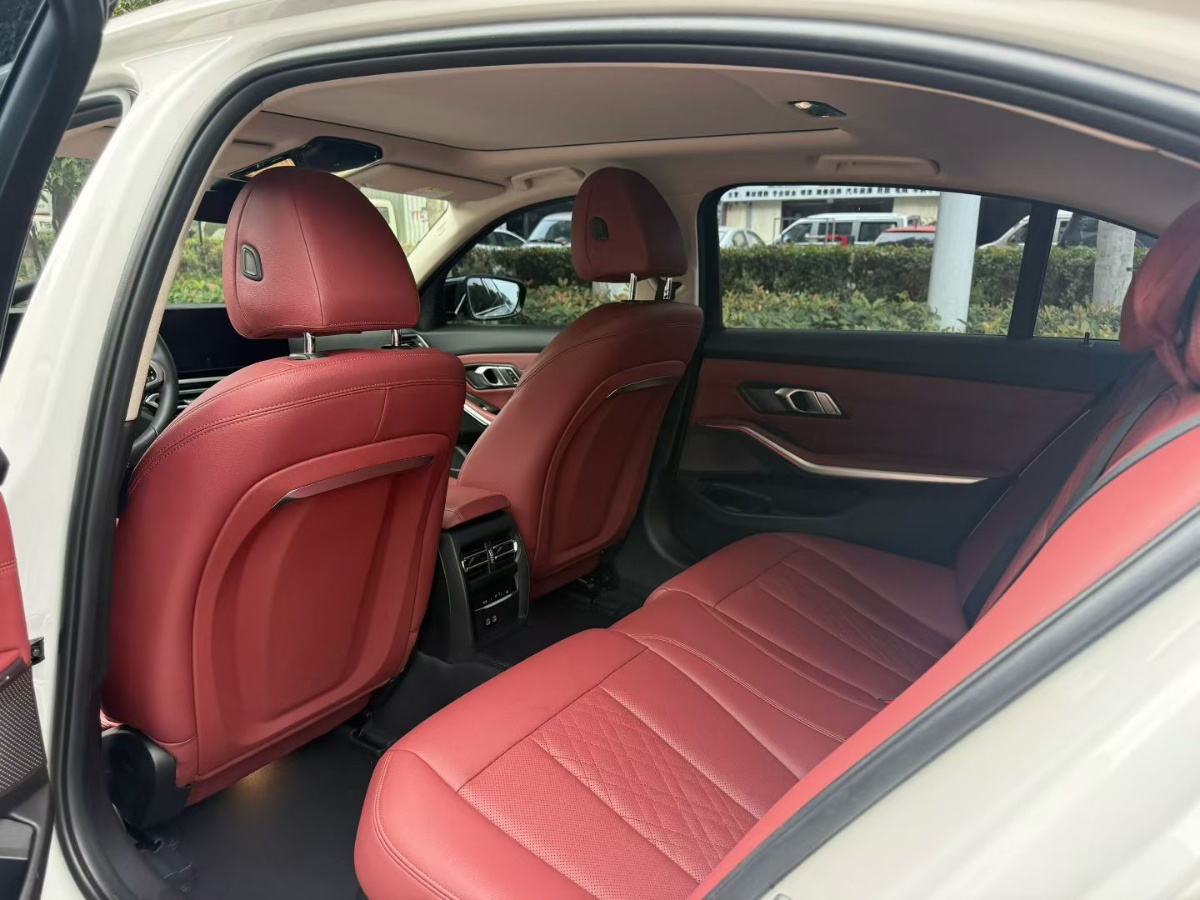 BMW i3 2023 immagine di auto #3