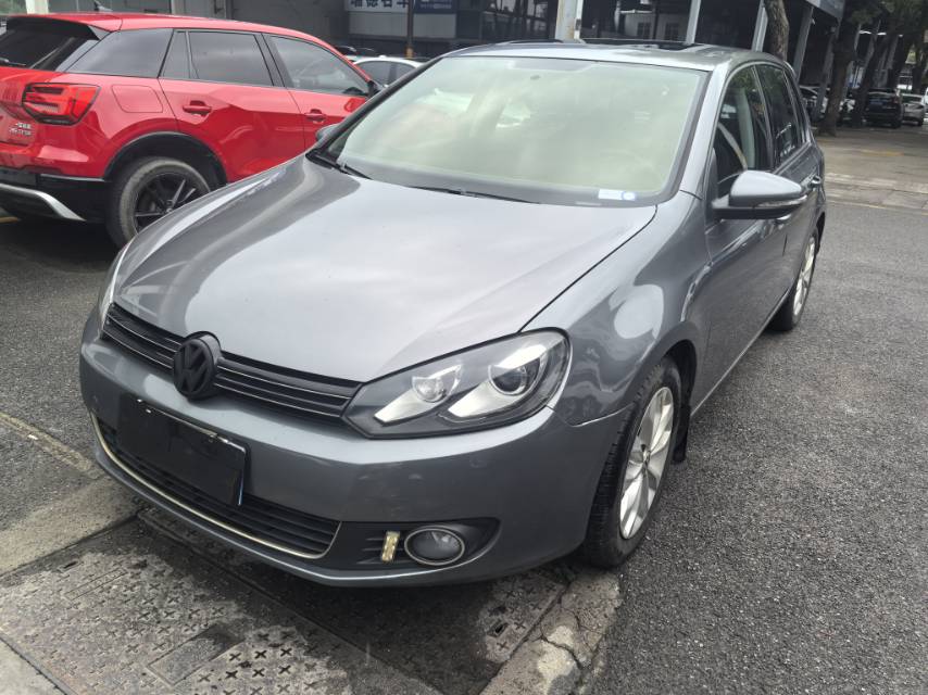 Volkswagen Golf 2010 car image 