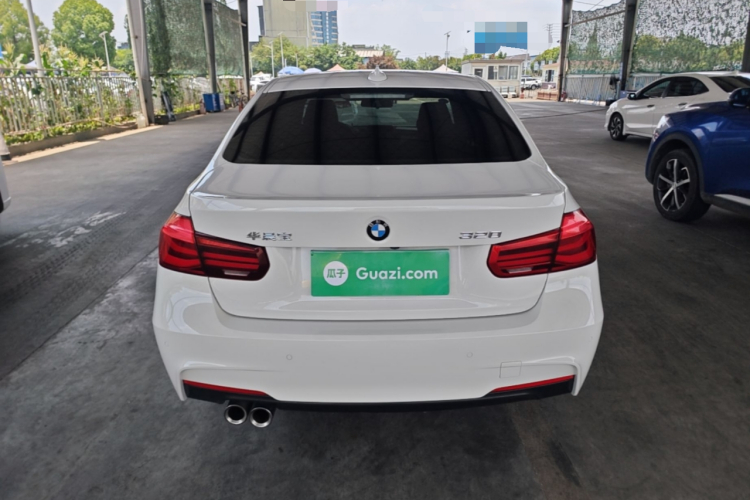 BMW 3 Series 2018 #6 BMW 3 Series 2018 car image #6