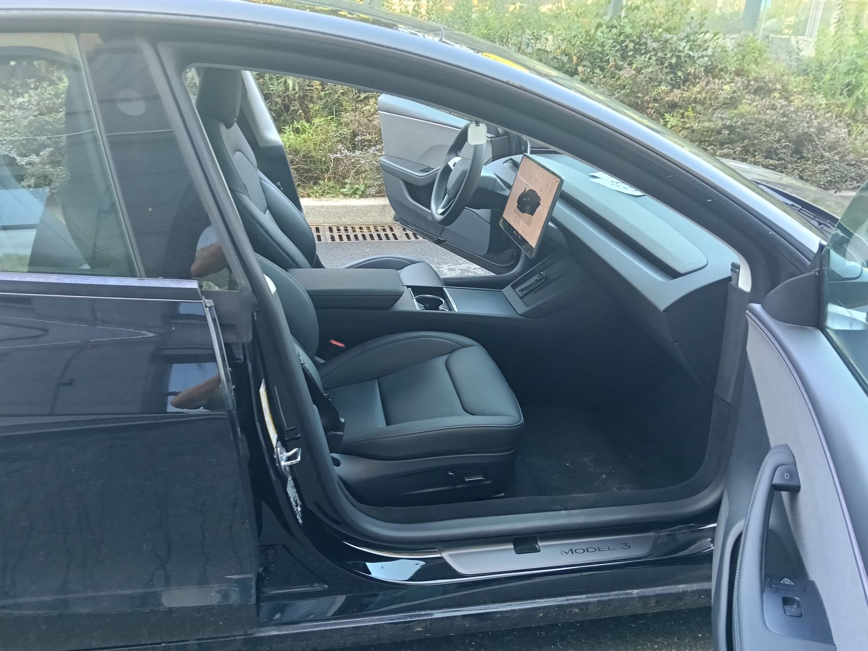 Tesla Model 3 2025 car image #5