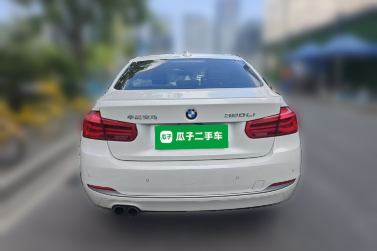 BMW 3 Series 2018 car image #4