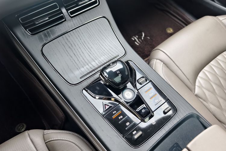 BYD Han 2022 car image #12
