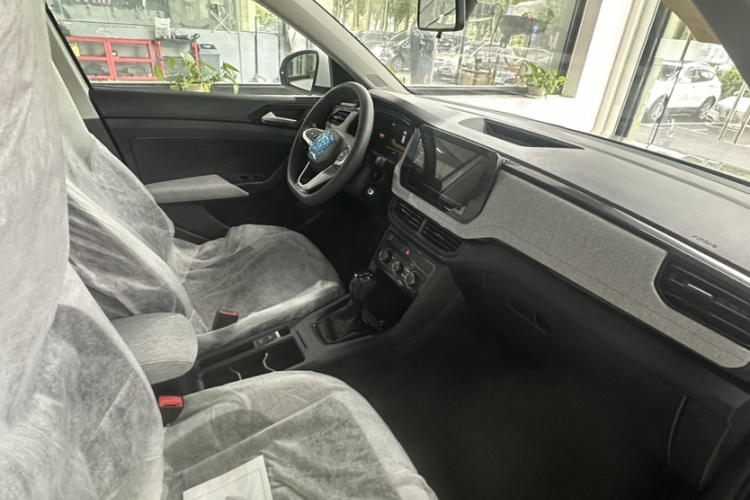 Volkswagen Tharu 2026 car image #10