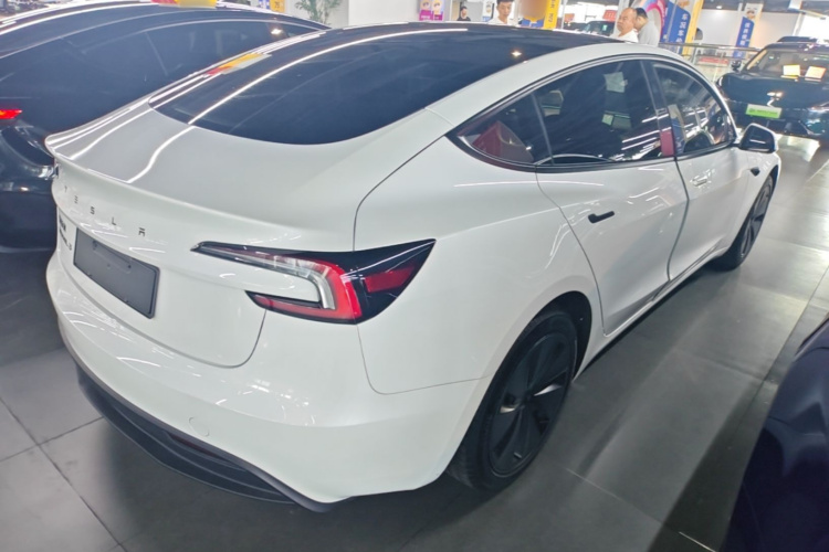 Tesla Model 3 2026 #7 Tesla Model 3 2026 car image #7
