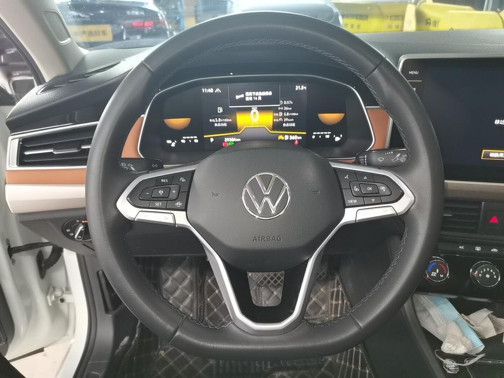 Volkswagen Bora 2024 immagine di auto #9