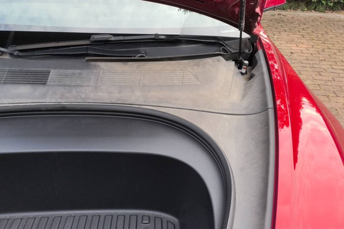 Tesla Model 3 2024 immagine di auto #12