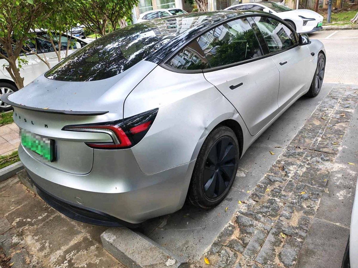 Tesla Model 3 2025 car image #4