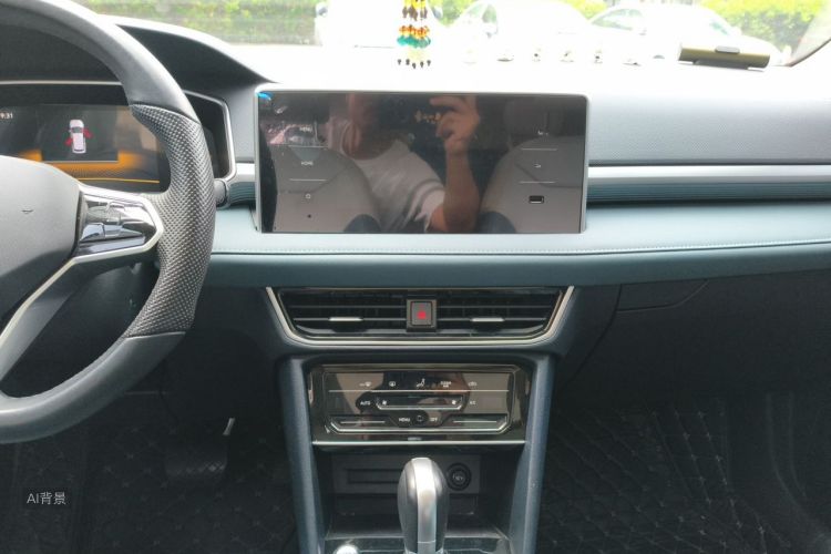 Volkswagen Tharu 2023 car image #15