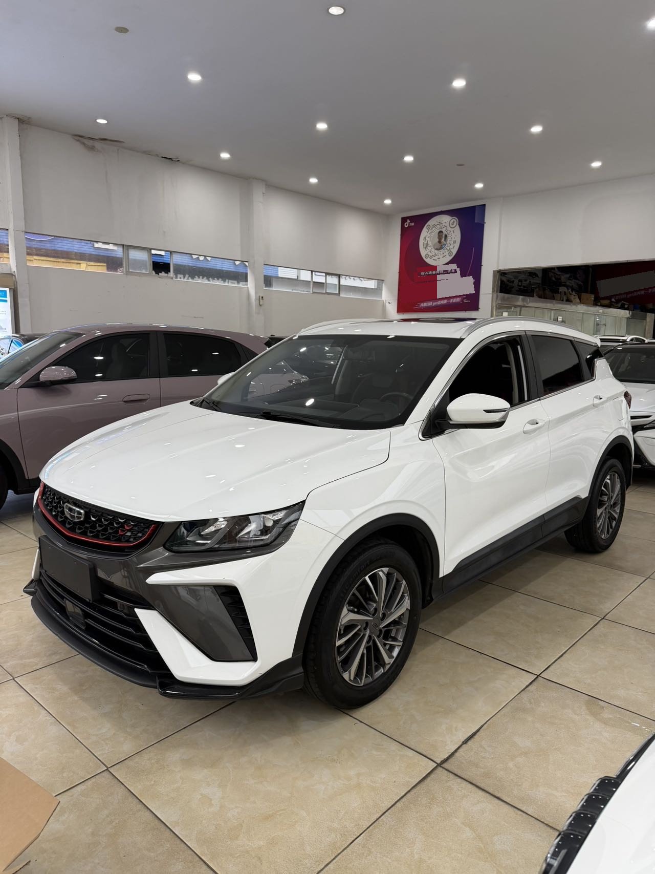 GEELY Coolray 2022 GEELY Coolray 2022 immagine di auto