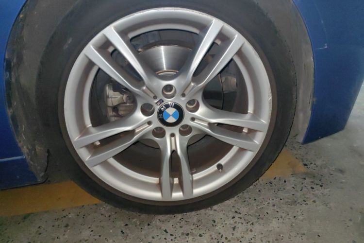 BMW 3 Series 2018 #6 BMW 3 Series 2018 car image #6