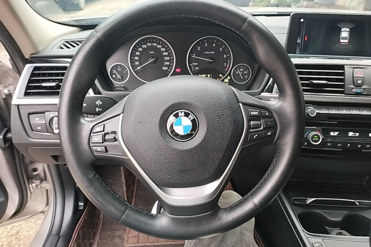 BMW 3 Series 2019 #11 BMW 3 Series 2019 car image #11