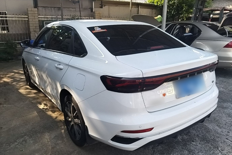GEELY Emgrand 2022 car image #5