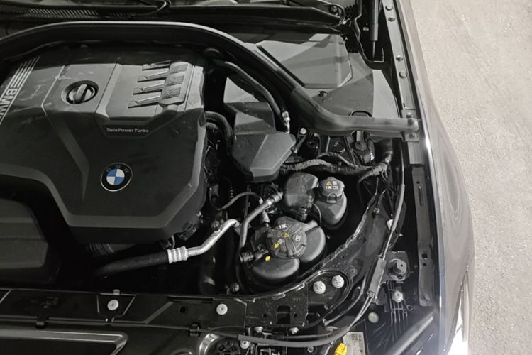 BMW 3 Series 2025 #24 BMW 3 Series 2025 car image #24