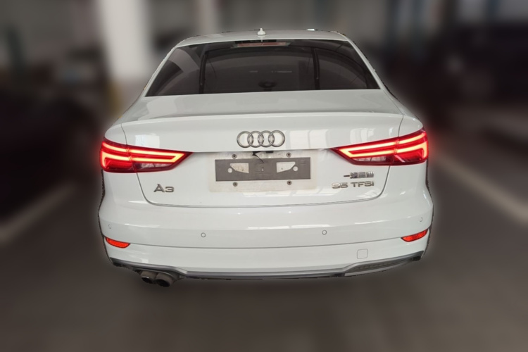 Audi A3 2018 car image #6