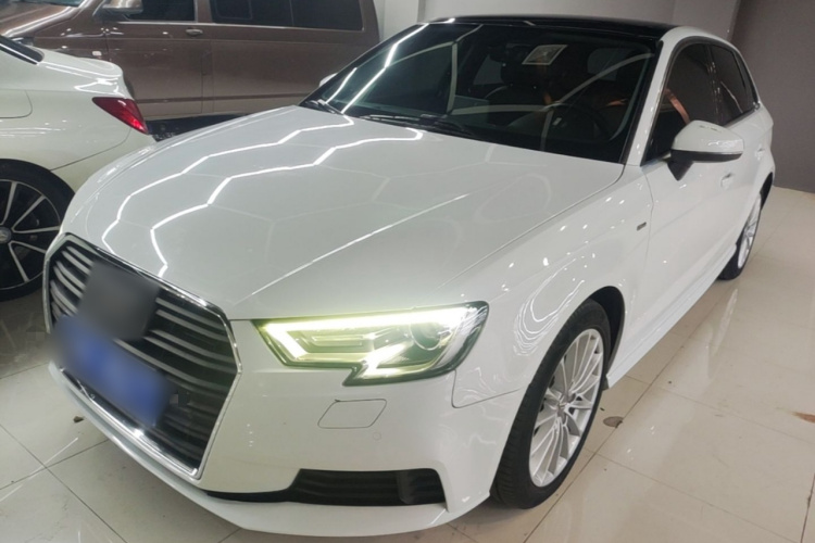 Audi A3 2017 immagine di auto #2