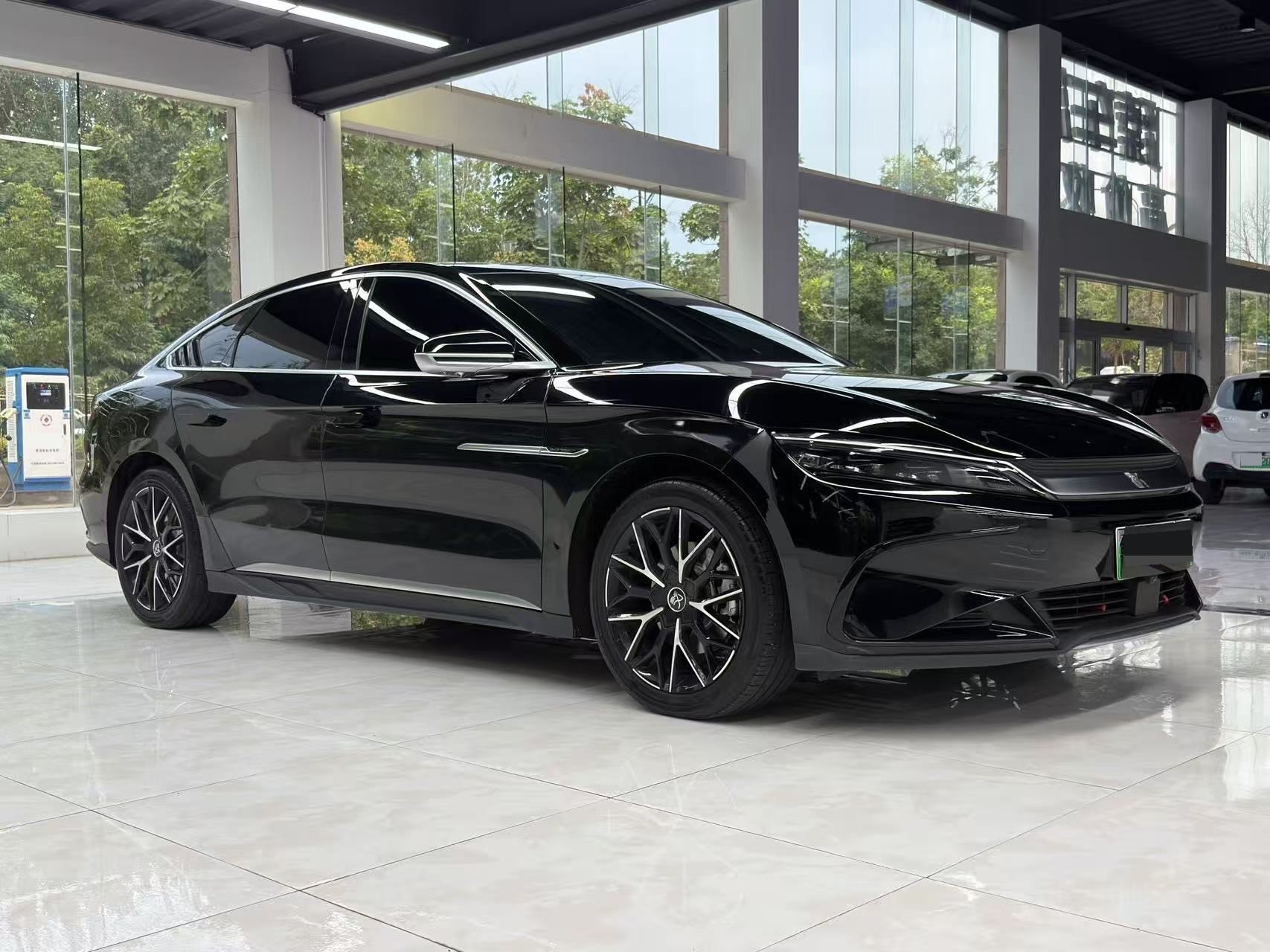 BYD Han 2024 car image #6