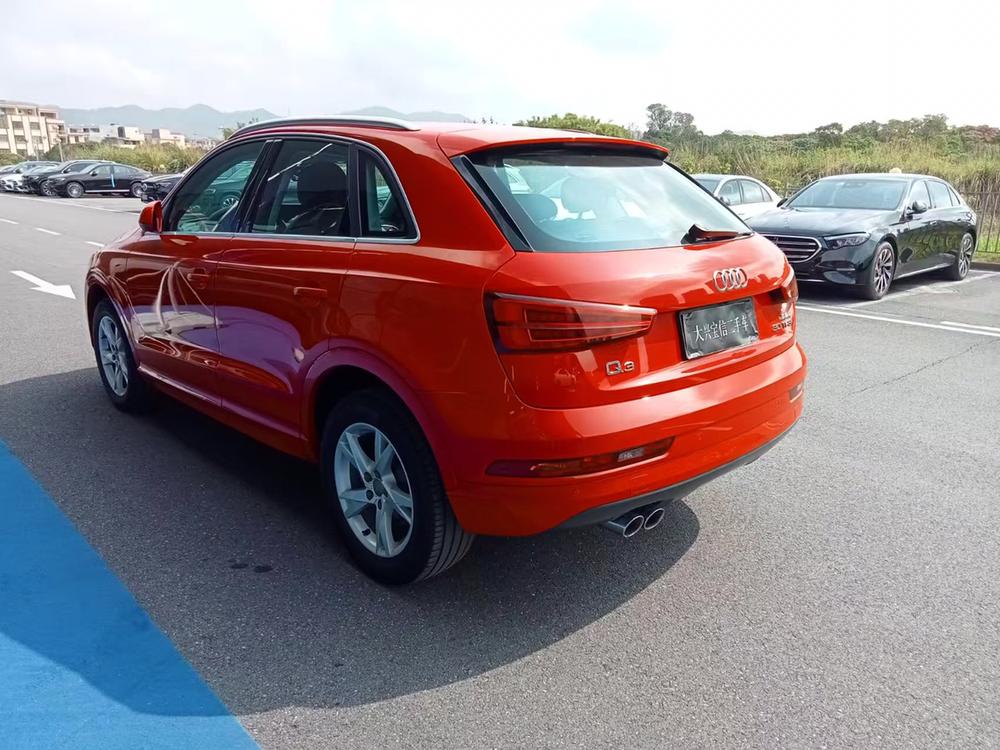 Audi Q3 2016 car image #3