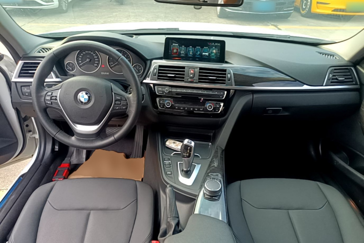 BMW 3 Series 2017 #10 BMW 3 Series 2017 car image #10