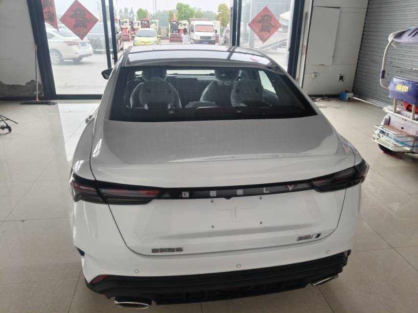 GEELY Binray 2026 image de voiture #6